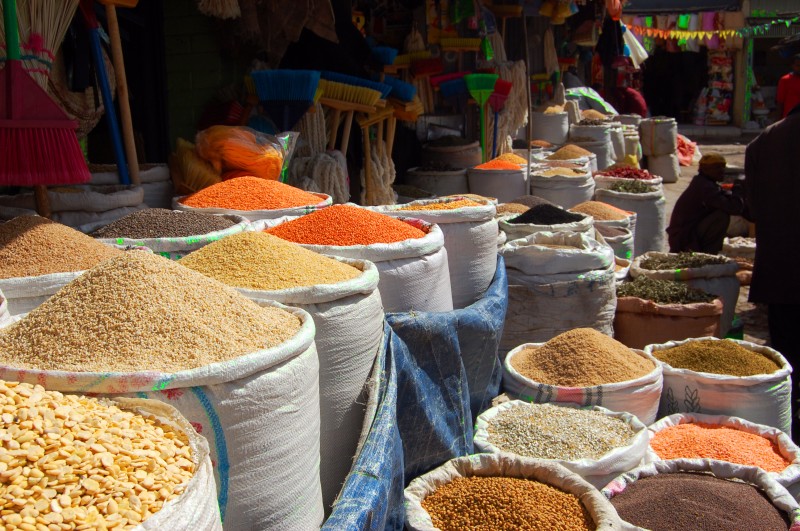 épices dans un marché