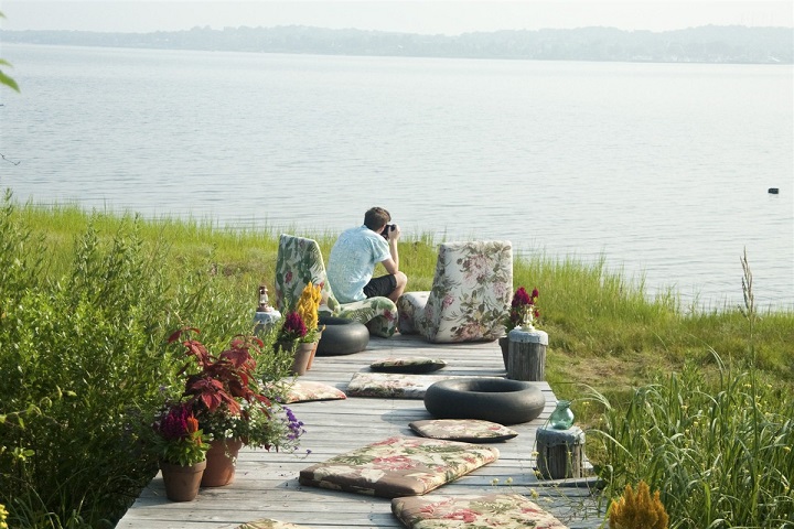 Homme qui prend une photographie à Montauk - Long Island - Etats-Unis