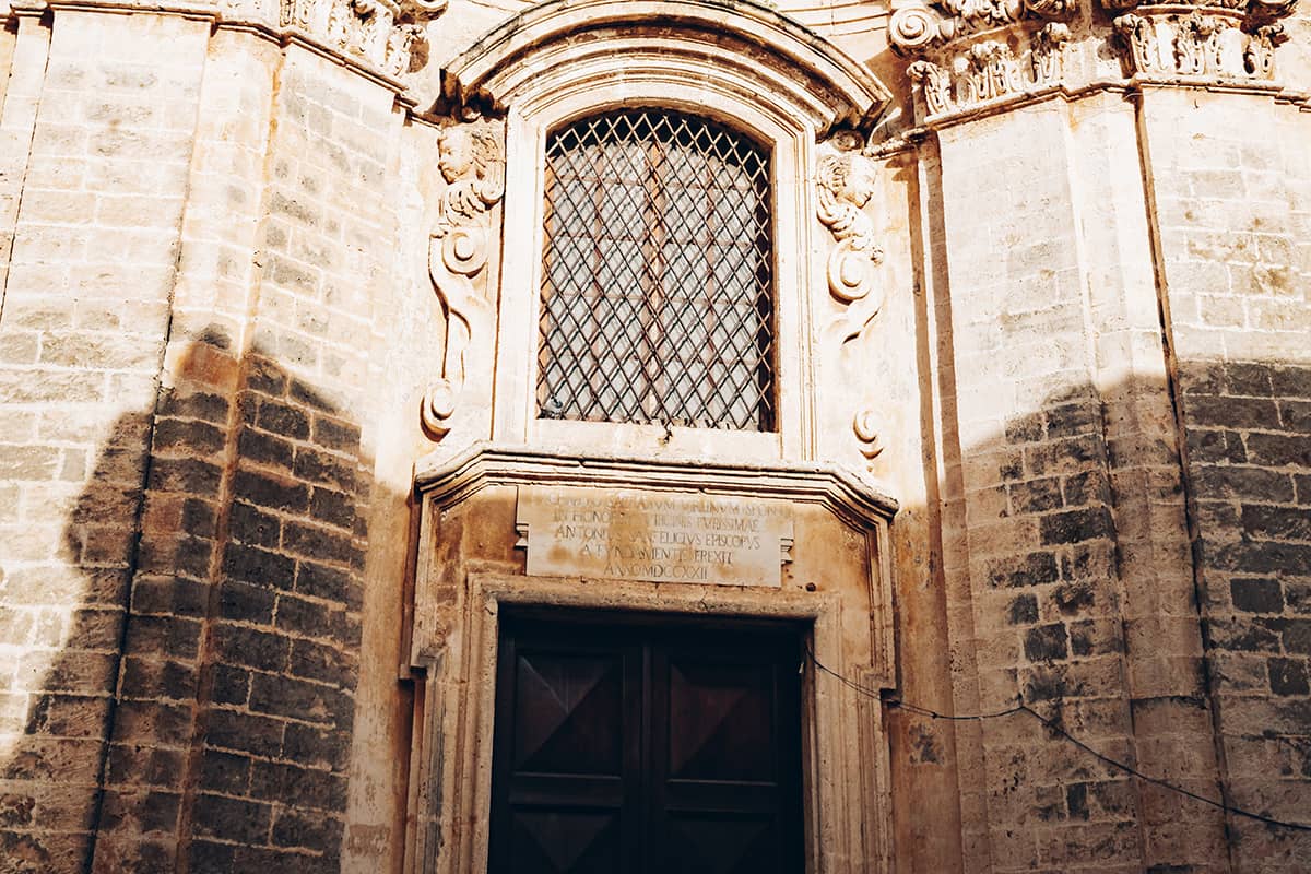 Architecture d'une façade à Nardo dans les Pouilles