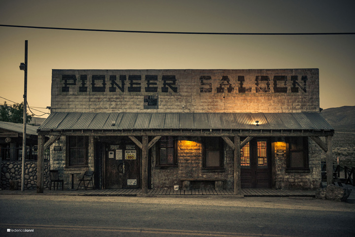 devanture du Pioneer Saloon