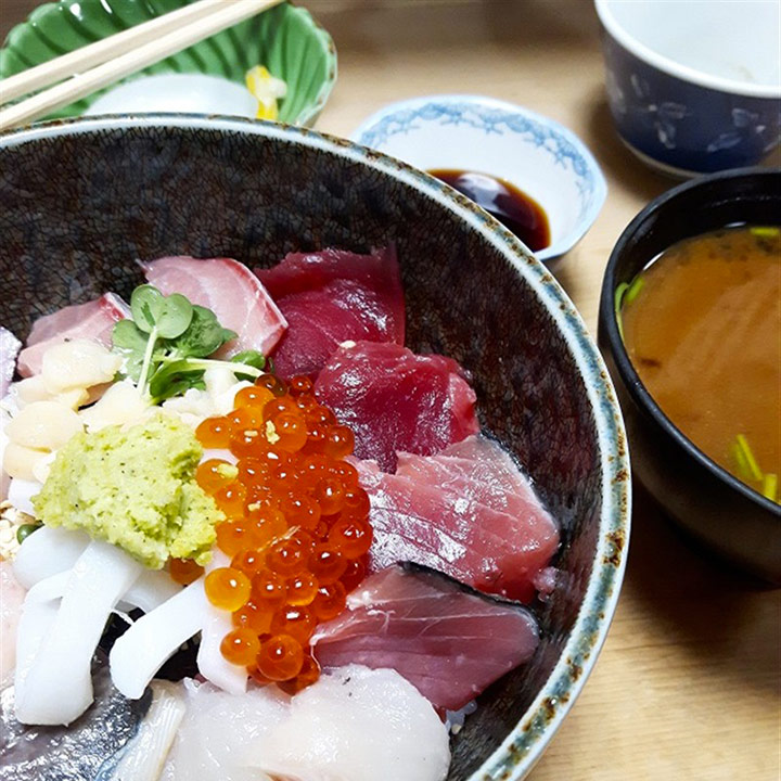 plat au japon à base de poisson cru