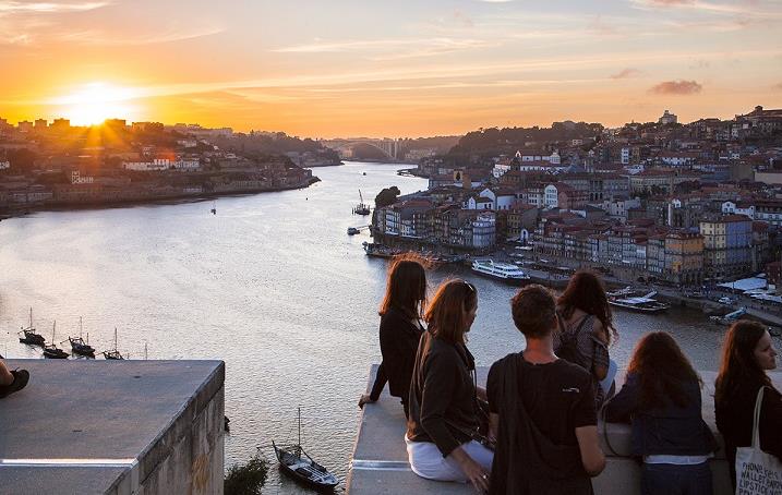 5 livres à lire avant de partir au Portugal